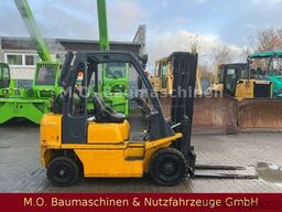 NISSAN FG 25 / GAS / 4,75m/2,5t