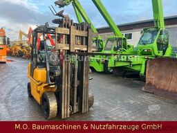 NISSAN FG 25 / GAS / 4,75m/2,5t