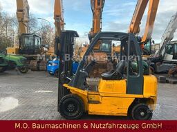 NISSAN FG 25 / GAS / 4,75m/2,5t