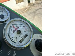 Avant Tecno 640 Hoflader mit Palettengabel und Schaufel