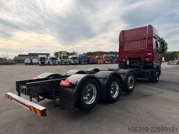 DAF XF530 8x2/4 Super Space Cab chassis