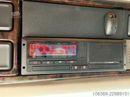 DAF XF530 8x2/4 Super Space Cab chassis