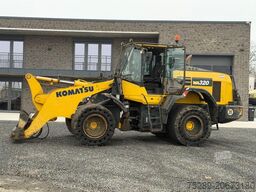 KOMATSU WA 320 -8 Radlader Highlift Vollgummi Wartung