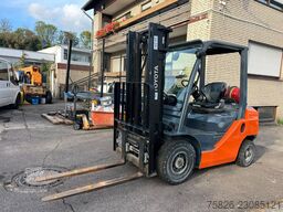 TOYOTA Tonero 02-8FGF25*2,5T*Zinkverstell*3 Meter*2019*