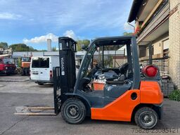 TOYOTA Tonero 02-8FGF25*2,5T*Zinkverstell*3 Meter*2019*