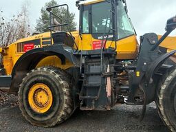 KOMATSU WA500-8