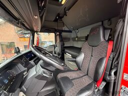 MAN TGX 26.510 6X2X XL Gestuurde voorloopas Lion ed...