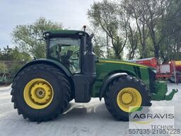 John Deere 8245R