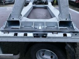 MÜLLER-MITTELTAL 3-achs Plateu Anhänger, mit 3 Kabelböcken