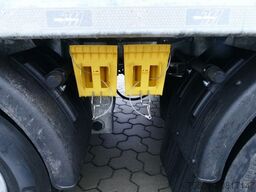 MÜLLER-MITTELTAL 3-achs Plateu Anhänger, mit 3 Kabelböcken