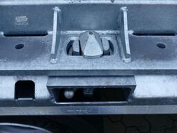 MÜLLER-MITTELTAL 3-achs Plateu Anhänger, mit 3 Kabelböcken