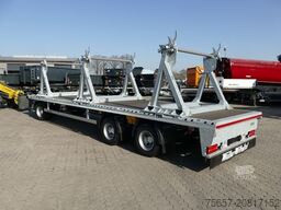 MÜLLER-MITTELTAL 3-achs Plateu Anhänger, mit 3 Kabelböcken