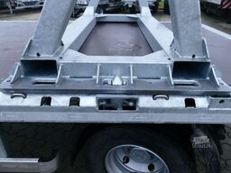 MÜLLER-MITTELTAL 3-achs Plateu Anhänger, mit 3 Kabelböcken