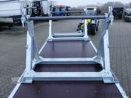 MÜLLER-MITTELTAL 3-achs Plateu Anhänger, mit 3 Kabelböcken