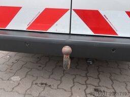 MERCEDES-BENZ Vito Kasten 114/BT 4x4 lang/Klima/AHK/PDC/FN: 50