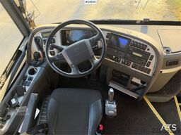 Volvo B12B 9700 Tour bus – 53 seats