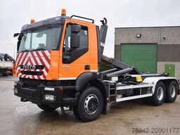 Iveco Trakker 330