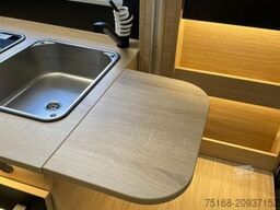 CHALLENGER Teilintegriert 270 Graphite Modell 2026 / Artic