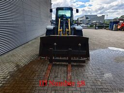 Kramer 8155 Bucket + Forks!