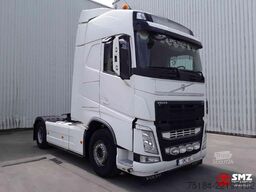 Volvo FH 460 Globe Special interior