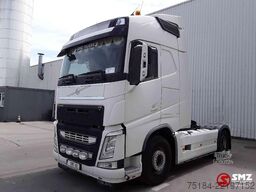 Volvo FH 460 Globe Special interior