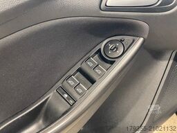 FORD Focus Turnier 1.5TDCi Business *1.Hand*Navi*SHZ*
