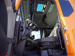 MAN TGX 33.580 6×4 tractor unit + trailer