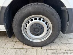 VOLKSWAGEN Crafter Möbel Koffer Ladebordwand  3,5t L3H3