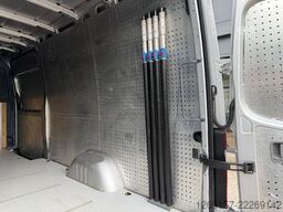 MERCEDES-BENZ Sprinter 319CDI V6 3,0L Kasten L3H2 3,5t Standh.