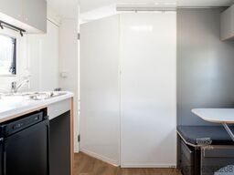 Behindertengerechter Wohnwagen 1500kg zGG