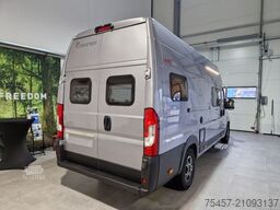 DREAMER LIVING VAN Select - Heck Rundsitzgruppe