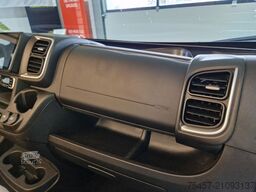 DREAMER LIVING VAN Select - Heck Rundsitzgruppe