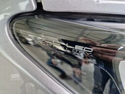 DREAMER LIVING VAN Select - Heck Rundsitzgruppe