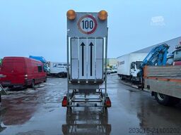 MÜLLER RASTE    Leuchtenträger  Verkehrsleitanh