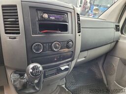 VOLKSWAGEN Crafter Kasten 30 mittel L2H2 Hochdach