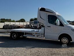 Mercedes-Benz Sprinter 519