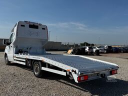 Mercedes-Benz Sprinter 519