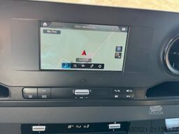 Mercedes-Benz Sprinter 519