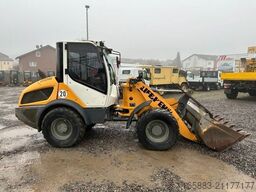 LIEBHERR L 506 Compact Radlader 23.500 EUR