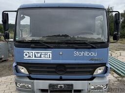 Mercedes-Benz Atego 823