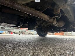 Toyota Hiace 4x4.