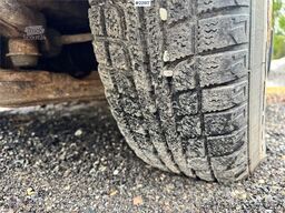 Toyota Hiace 4WD with 2 sets of tires