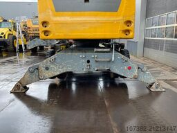 Liebherr LH30 M - Material Handler