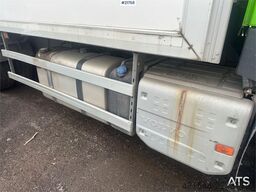 Volvo FM450 box truck 6x2 w/ full side opening, 2 zone u