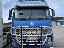 Volvo FH16 660 8x4 heavy haulage tractor with hydraulics