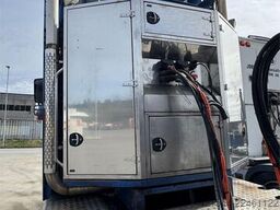 Volvo FH16 660 8x4 heavy haulage tractor with hydraulics