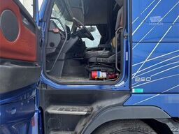 Volvo FH16 660 8x4 heavy haulage tractor with hydraulics