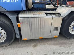 Volvo FH16 660 8x4 heavy haulage tractor with hydraulics