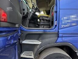 Volvo FH16 750 8x4 tractor unit with hydraulics