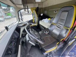 Volvo FH16 750 8x4 tractor unit with hydraulics